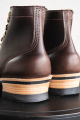 Arbor boot in brown cxl comes with a single piece backstay